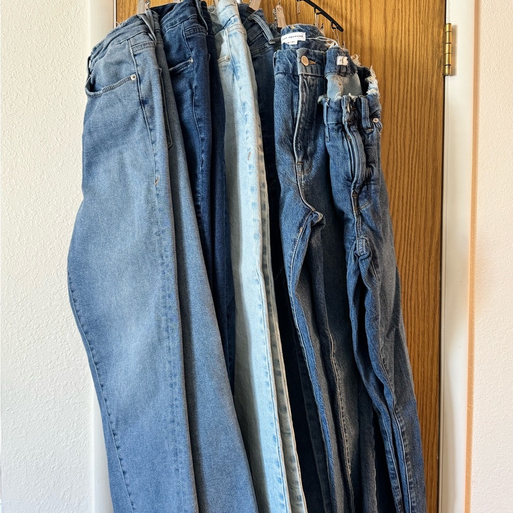 Bundle of Good American Jeans